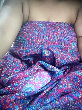 delhi gril online show from 10/10/25, 07:35