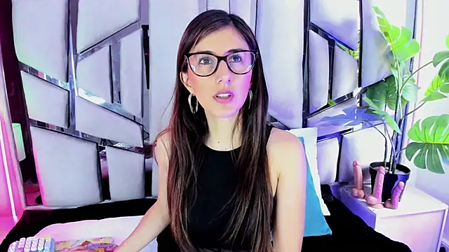 Snapshot of _jade_white_ chatting on 12/04/25, 04:38 jade white online show from 12/04/25, 04:38