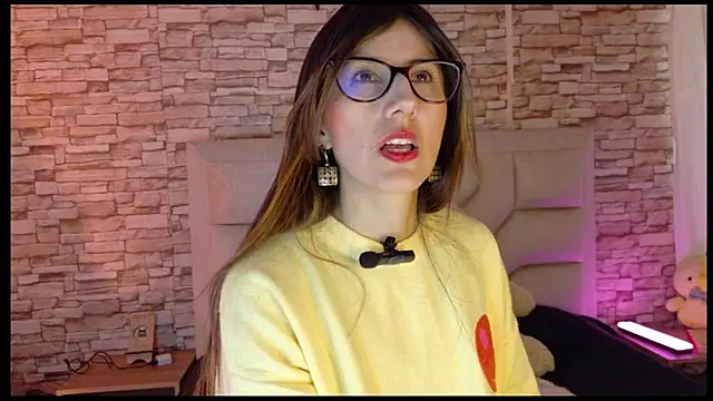 Snapshot of _jade_white_ chatting on 04/27/26, 05:00 jade white online show from 04/27/26, 05:00