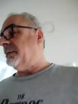 Satiro Sevilla online show from 03/22/25, 08:08