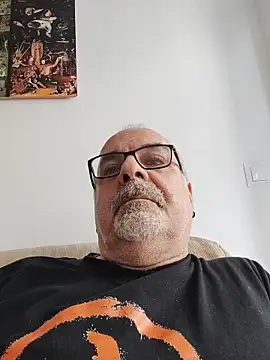 Satiro Sevilla online show from 10/07/25, 02:03