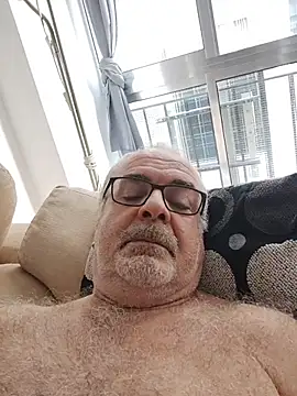 Satiro Sevilla online show from 10/21/25, 04:51