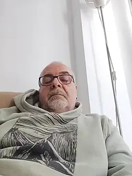 Satiro Sevilla online show from 04/12/26, 11:26