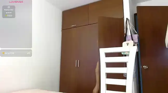 Snapshot of AnnitaSerna_ chatting on 12/10/24, 10:37 AnnitaSerna  online show from 12/10/24, 10:37