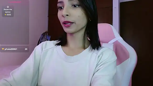 Snapshot of AnnitaSerna_ chatting on 01/04/25, 03:50 AnnitaSerna  online show from 01/04/25, 03:50