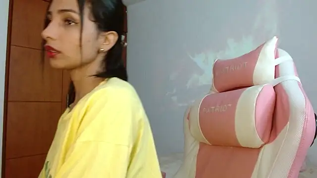 Snapshot of AnnitaSerna_ chatting on 03/13/25, 02:12 AnnitaSerna  online show from 03/13/25, 02:12