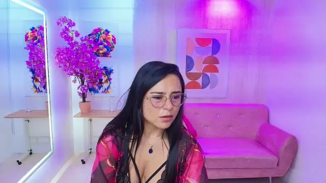 Tiara rr online show from 09/30/25, 07:41