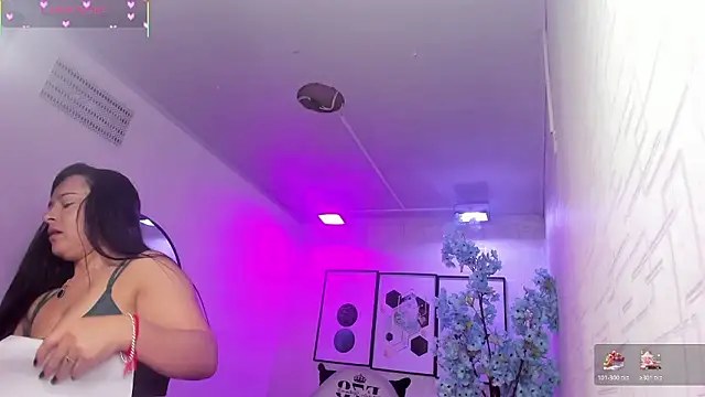 Tiara rr online show from 01/15/26, 03:11