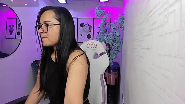 Tiara rr online show from 02/08/26, 03:32