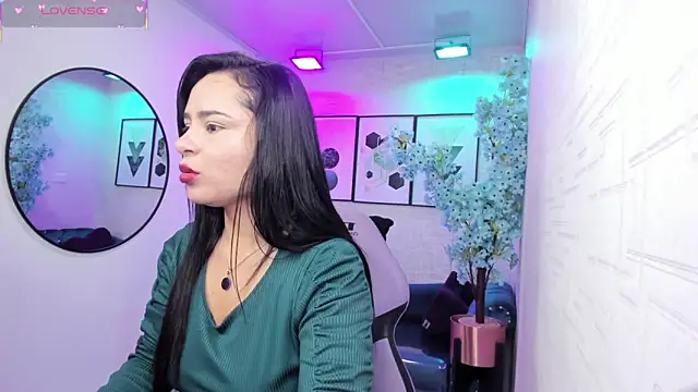 Tiara rr online show from 04/09/26, 03:17