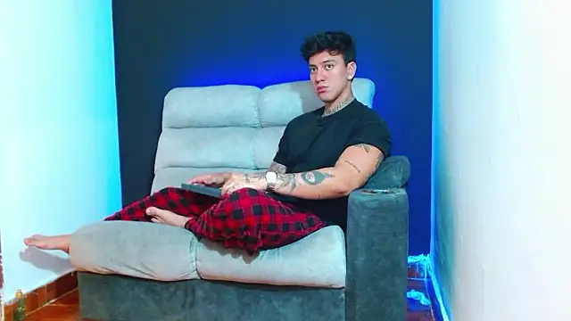 JUSTIN FULLER1 online show from 01/09/26, 06:21