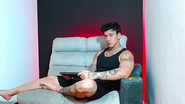 JUSTIN FULLER1 online show from 02/06/26, 09:29