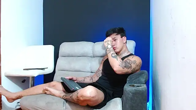 JUSTIN FULLER1 online show from 04/03/26, 05:55