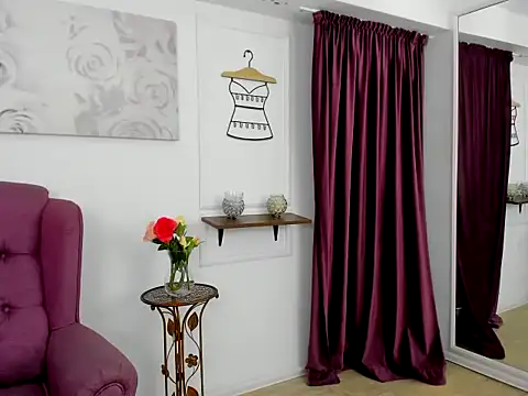 Snapshot of Queenrafaella chatting on 10/08/25, 03:20 Queenrafaella online show from 10/08/25, 03:20