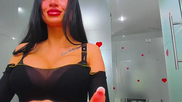 Snapshot of Queenrafaella chatting on 05/26/26, 03:57 Queenrafaella online show from 05/26/26, 03:57