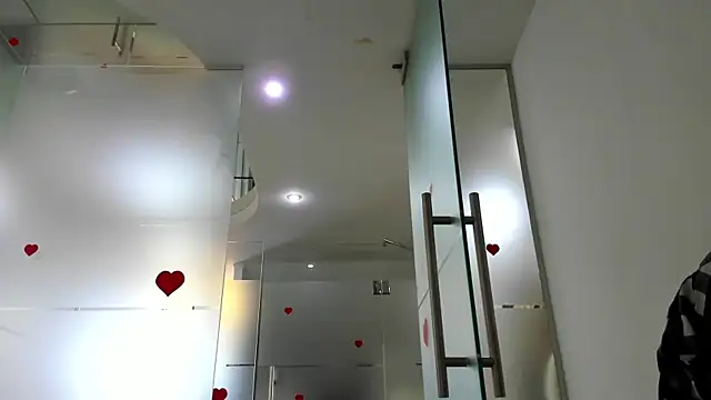 Snapshot of Queenrafaella chatting on 06/09/26, 05:08 Queenrafaella online show from 06/09/26, 05:08