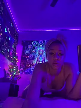 Snapshot of redbonejada chatting on 12/21/25, 12:51 redbonejada online show from 12/21/25, 12:51