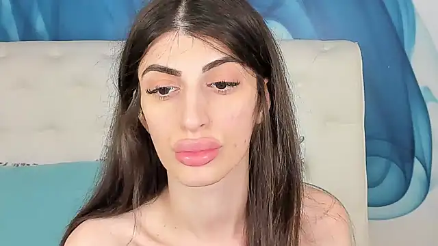 SkinnyDolly online show from 12/19/25, 08:32