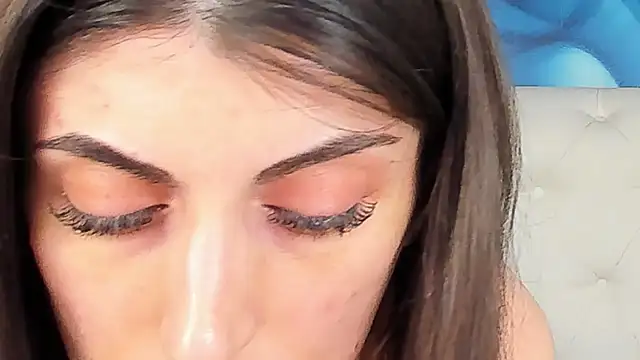 SkinnyDolly online show from 04/09/26, 03:06