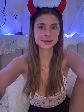 emma05 online show from 10/30/25, 06:08