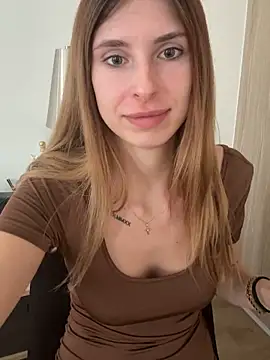 emma05 online show from 02/26/26, 06:56