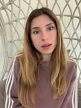 emma05 online show from 03/09/26, 07:23