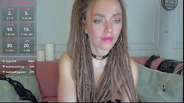 Snapshot of KellyFouler chatting on 12/08/24, 07:43 KellyFouler online show from 12/08/24, 07:43