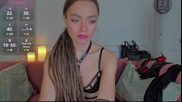 Snapshot of KellyFouler chatting on 02/15/25, 07:38 KellyFouler online show from 02/15/25, 07:38