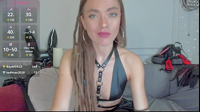 Snapshot of KellyFouler chatting on 03/22/25, 05:20 KellyFouler online show from 03/22/25, 05:20