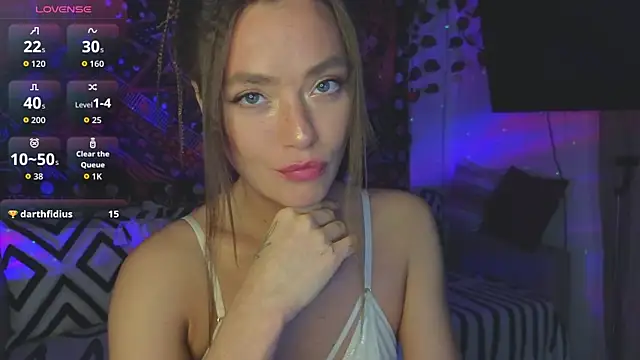 Snapshot of KellyFouler chatting on 10/23/25, 03:22 KellyFouler online show from 10/23/25, 03:22