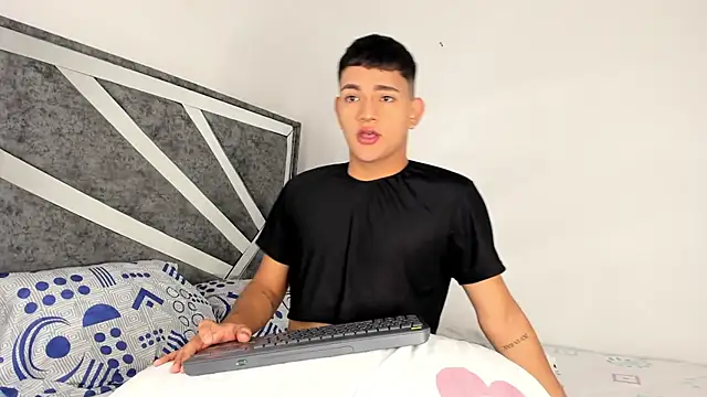 ander deimond  online show from 02/25/25, 04:21