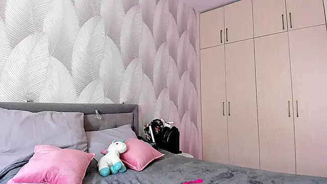 Bambiii bby online show from 02/05/25, 06:13