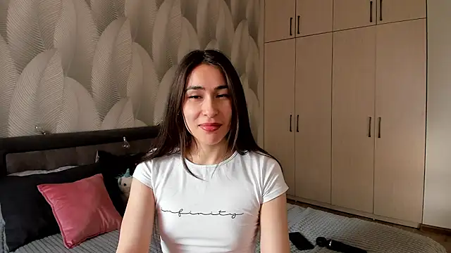 Bambiii bby online show from 02/21/25, 03:34