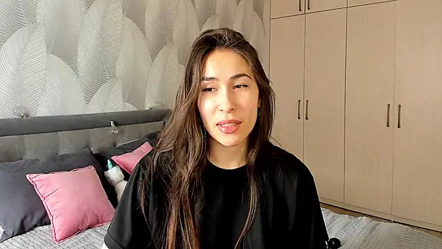 Bambiii bby online show from 03/04/25, 06:04