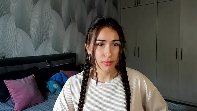 Bambiii bby online show from 09/30/25, 01:21