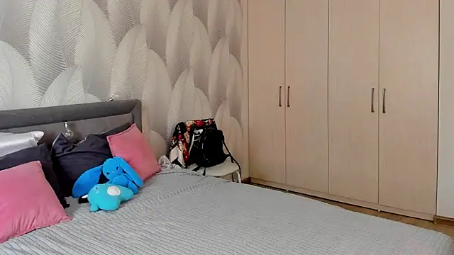 Bambiii bby online show from 11/11/25, 03:17