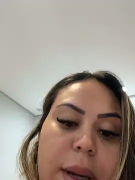 lariic online show from 02/21/26, 04:13