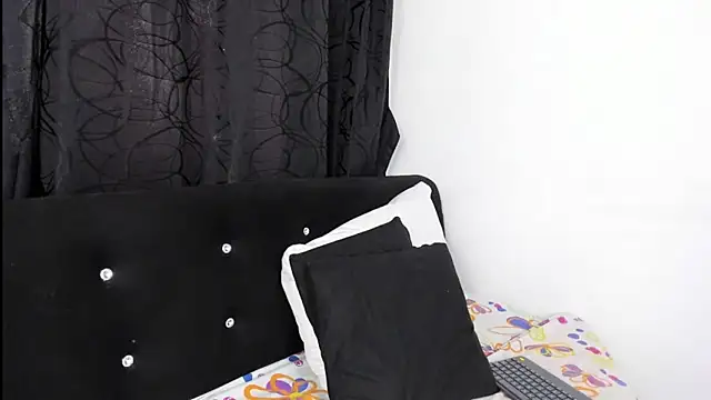 skaysanchez1 online show from 03/17/25, 03:07