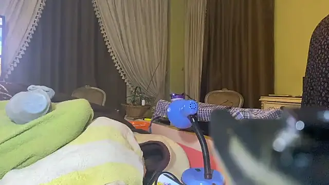 emylolo9 online show from 12/10/24, 11:30