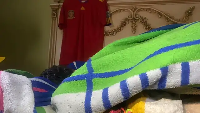 emylolo9 online show from 01/02/25, 11:41