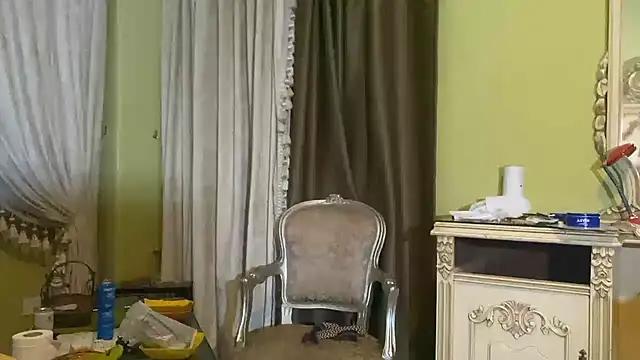 emylolo9 online show from 01/15/25, 02:38