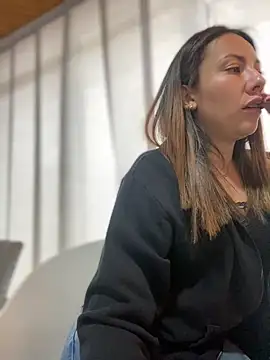 Snapshot of im_lorein chatting on 01/03/25, 07:18 im lorein online show from 01/03/25, 07:18