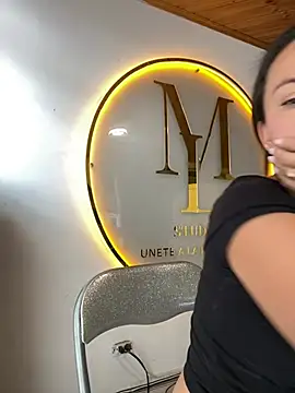 Snapshot of im_lorein chatting on 01/23/25, 03:11 im lorein online show from 01/23/25, 03:11