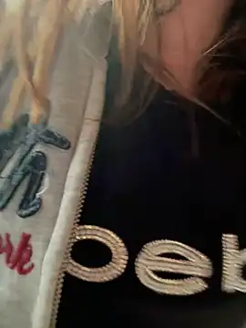 Snapshot of im_lorein chatting on 02/11/25, 02:02 im lorein online show from 02/11/25, 02:02