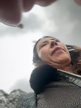 Snapshot of im_lorein chatting on 02/13/25, 08:13 im lorein online show from 02/13/25, 08:13