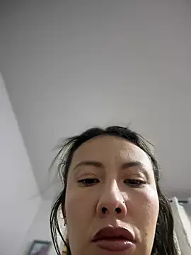 Snapshot of im_lorein chatting on 02/24/25, 11:10 im lorein online show from 02/24/25, 11:10