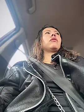 Snapshot of im_lorein chatting on 03/15/25, 04:10 im lorein online show from 03/15/25, 04:10