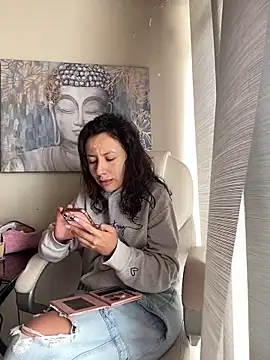 Snapshot of im_lorein chatting on 09/09/25, 12:59 im lorein online show from 09/09/25, 12:59