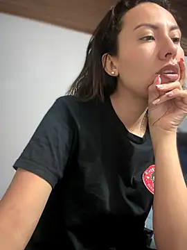 Snapshot of im_lorein chatting on 10/04/25, 01:47 im lorein online show from 10/04/25, 01:47