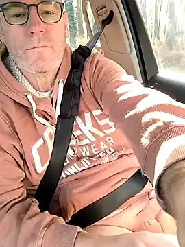 Snapshot of bogland33 chatting on 02/15/25, 10:55 bogland33 online show from 02/15/25, 10:55